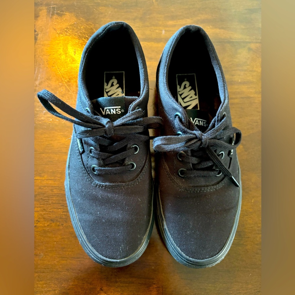 Women’s Vans! Size 6.5